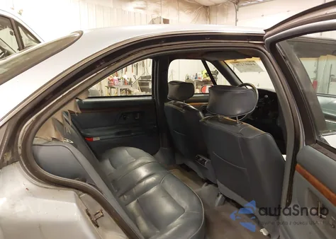 1996 Oldsmobile 88 Ls from USA, damaged, VIN 1G3HN52K3T4821025